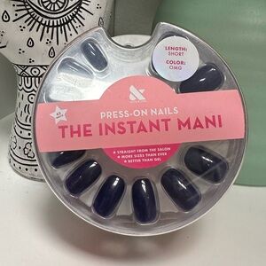 Olive & June press on nails